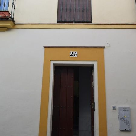 Lira Donkey Apartment Seville Exterior photo